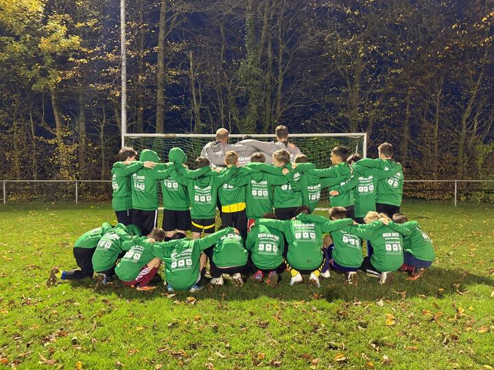 Sponsoring von Hoodies für de E Jugend des SV Steinhausen - Mein Aufzug